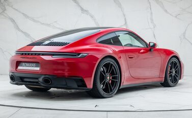 Porsche 911 Carrera 4 GTS (992) 6