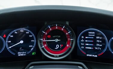 Porsche 911 Carrera 4 GTS (992) 20