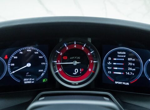 Porsche 911 Carrera 4 GTS (992) 20