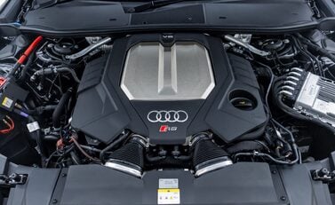 Audi RS6 AVANT PERFORMANCE CARBON VORSPRUNG 42