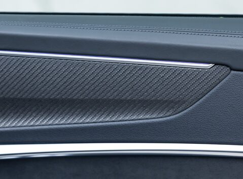 Audi RS6 AVANT PERFORMANCE CARBON VORSPRUNG 30