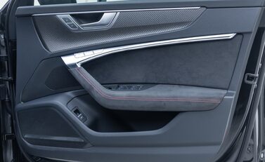 Audi RS6 AVANT PERFORMANCE CARBON VORSPRUNG 28