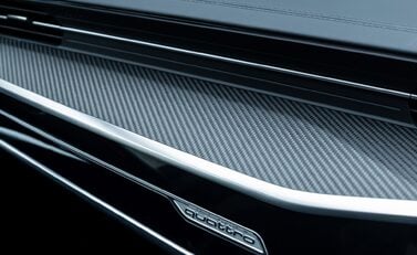 Audi RS6 AVANT PERFORMANCE CARBON VORSPRUNG 25