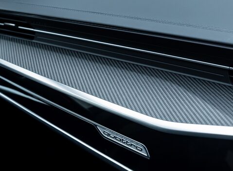 Audi RS6 AVANT PERFORMANCE CARBON VORSPRUNG 25