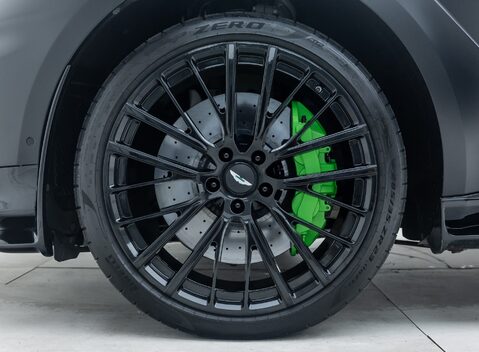 Aston Martin DBX 707 10