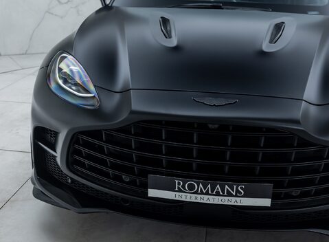 Aston Martin DBX 707 28