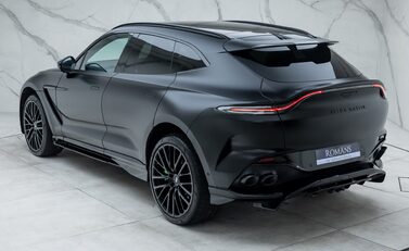 Aston Martin DBX 707 7