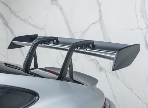 Porsche 911 GT3 RS (992) 39