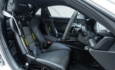 Porsche 911 GT3 RS (992) 16