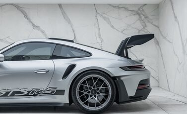 Porsche 911 GT3 RS (992) 43