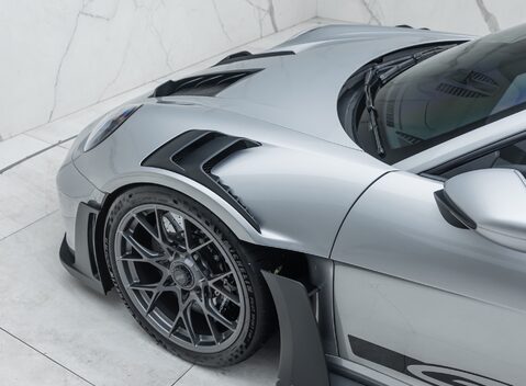 Porsche 911 GT3 RS (992) 37