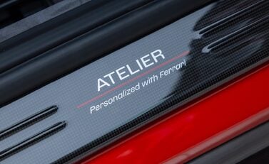 Ferrari 812 Competizione 29