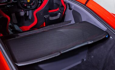 Ferrari 812 Competizione 58