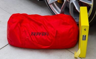 Ferrari 812 Competizione 50