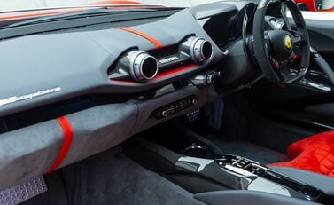 Ferrari 812 Competizione 20