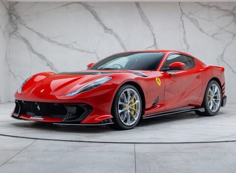 Ferrari 812 Competizione 1