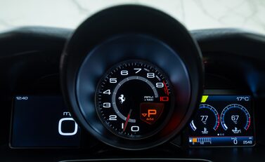 Ferrari 812 Competizione 21