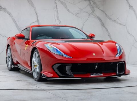 Ferrari 812 Competizione 9