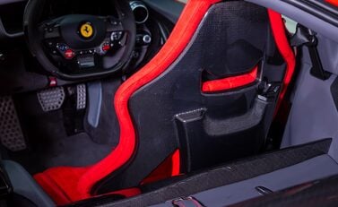 Ferrari 812 Competizione 59