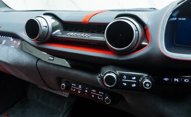 Ferrari 812 Competizione 23