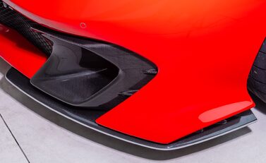 Ferrari 812 Competizione 37