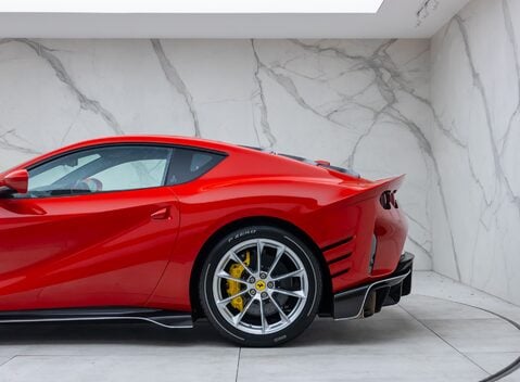 Ferrari 812 Competizione 53