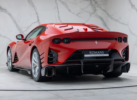 Ferrari 812 Competizione 10