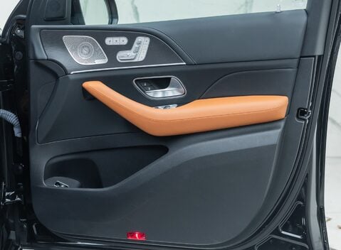 Mercedes-Benz GLS 450 33