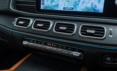 Mercedes-Benz GLS 450 31