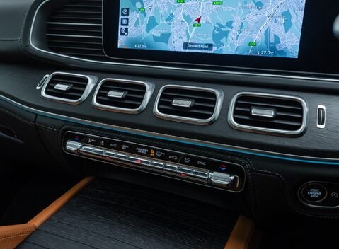 Mercedes-Benz GLS 450 31