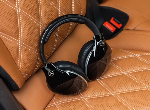 Mercedes-Benz GLS 450 23