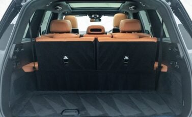 Mercedes-Benz GLS 450 46