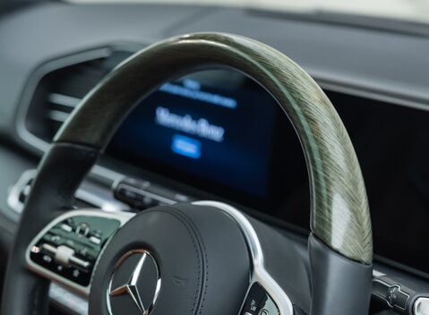 Mercedes-Benz GLS 450 14