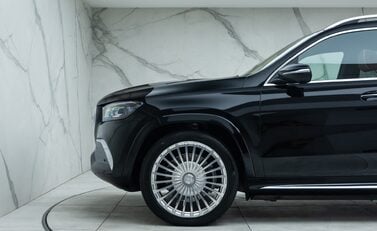 Mercedes-Benz GLS 450 42