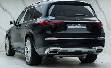 Mercedes-Benz GLS 450 10