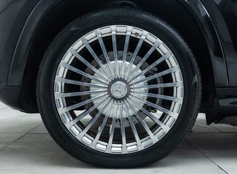 Mercedes-Benz GLS 450 36