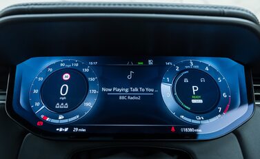 Land Rover Range Rover Sport P550e AUTOBIOGRAPHY 22