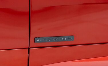 Land Rover Range Rover Sport P550e AUTOBIOGRAPHY 32