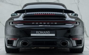 Porsche 911 Turbo S (992) 8