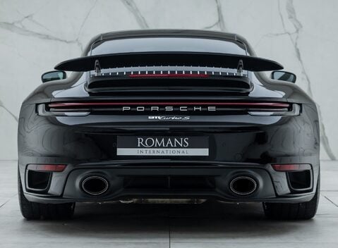 Porsche 911 Turbo S (992) 8