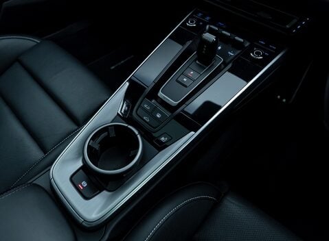 Porsche 911 Turbo S (992) 24