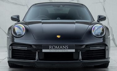Porsche 911 Turbo S (992) 7