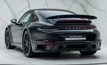 Porsche 911 Turbo S (992) 10