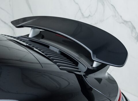 Porsche 911 Turbo S (992) 32