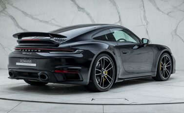 Porsche 911 Turbo S (992) 6