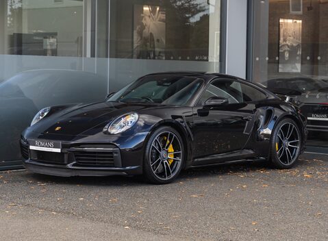 Porsche 911 Turbo S (992) 2