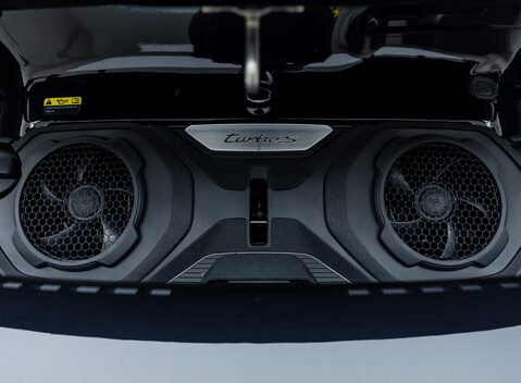 Porsche 911 Turbo S (992) 36