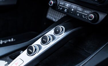 Ferrari Portofino 29