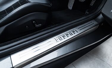 Ferrari Portofino 33