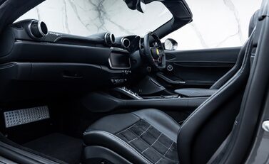 Ferrari Portofino 22